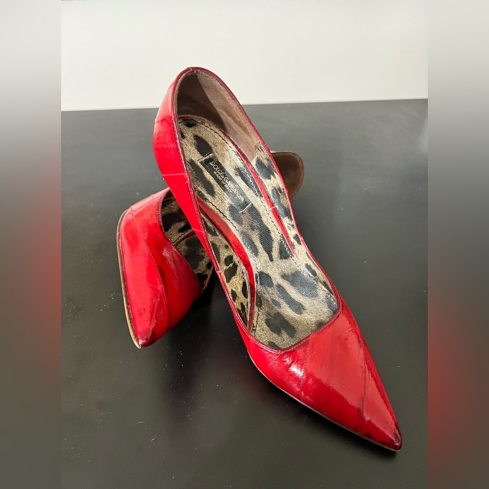 Dolce & Gabbana Pump unique design and color